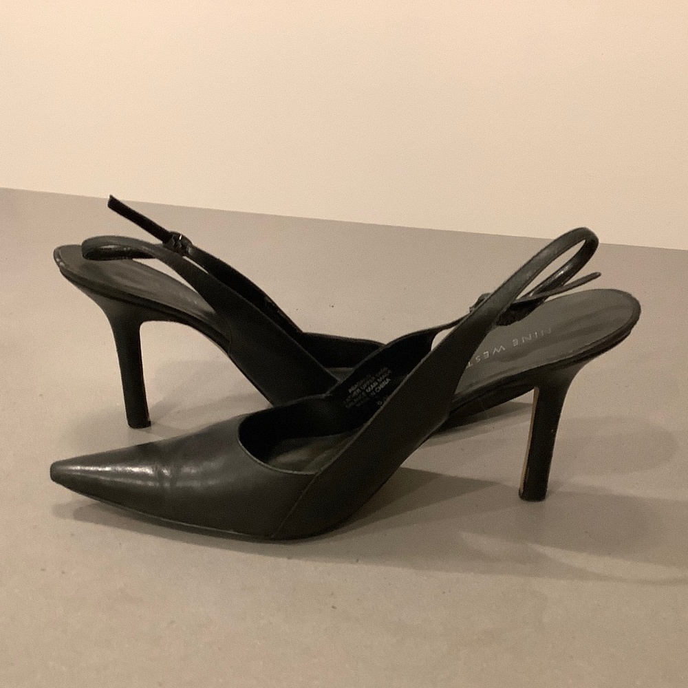 Nine West black leather, high heel pointy toe sling backs size 8.5M